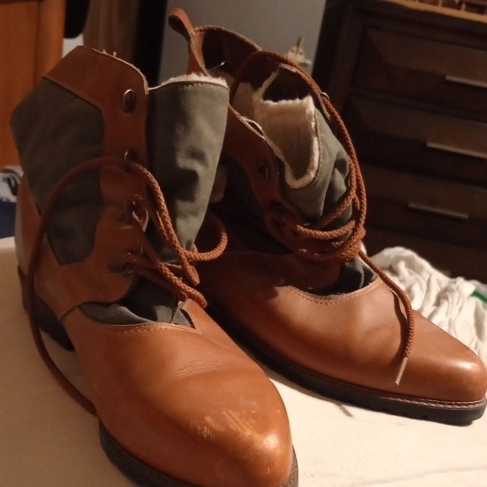 Eddie Bauer Brown and Gray Ankle Boots with Welted Sole